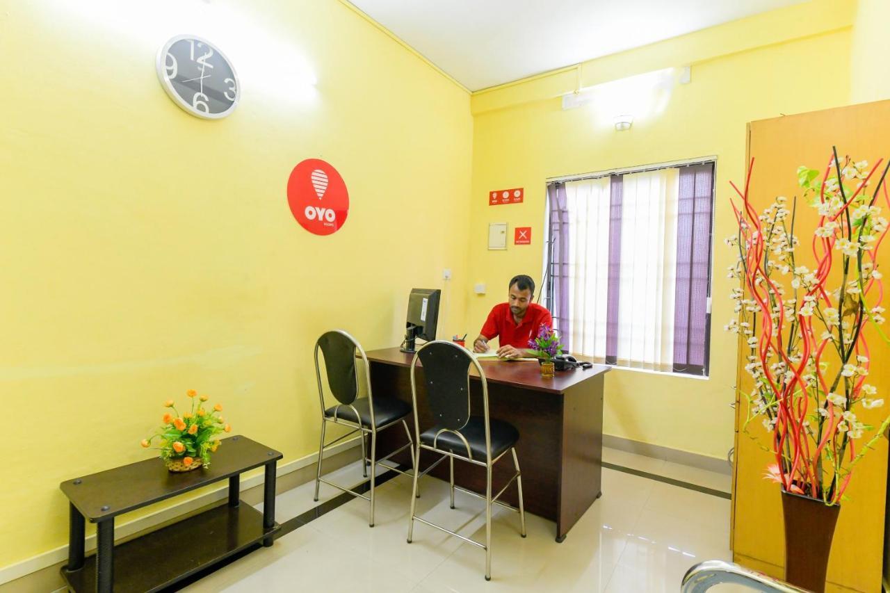 Oyo 8273 Diamond Inn Kochi Luaran gambar