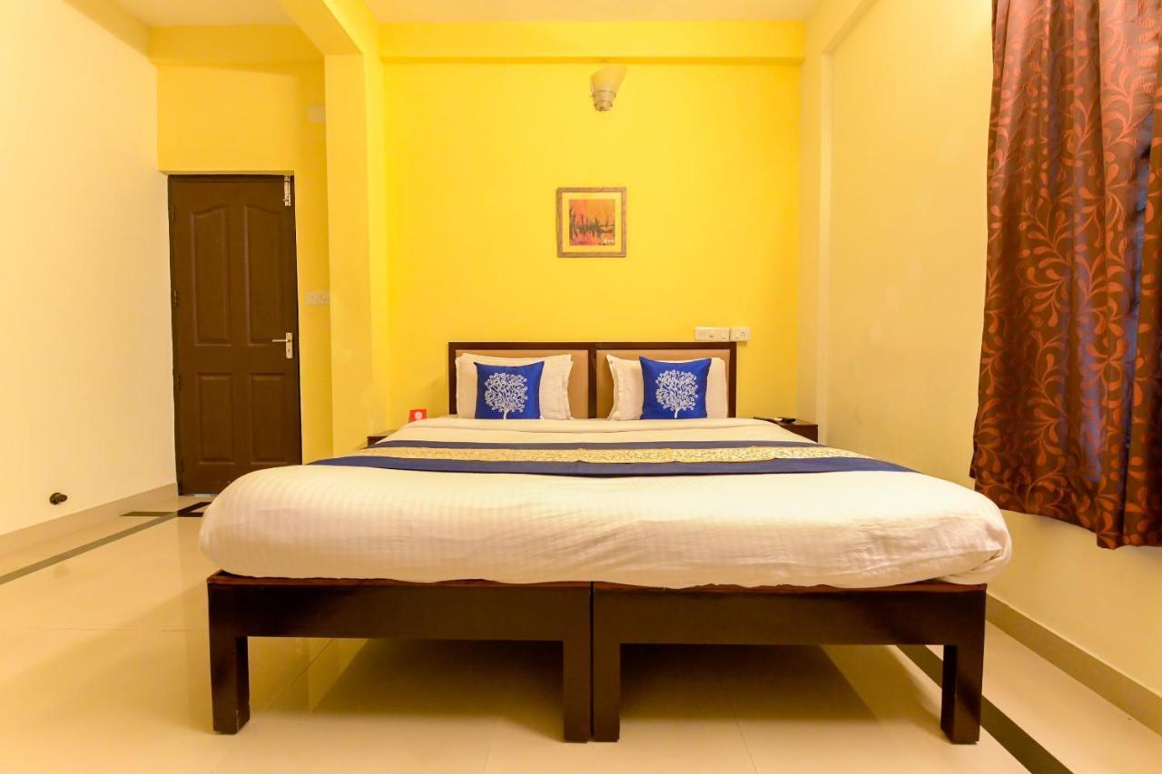 Oyo 8273 Diamond Inn Kochi Luaran gambar