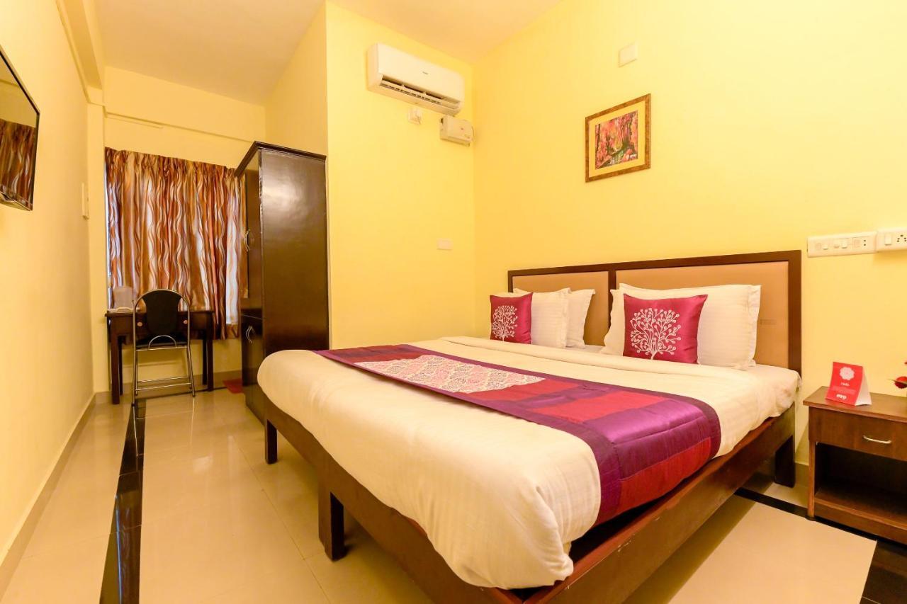 Oyo 8273 Diamond Inn Kochi Luaran gambar